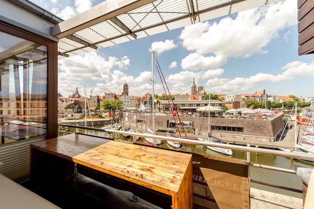 Hochwertige Apartments im Stralsunder Hafen Exterior foto